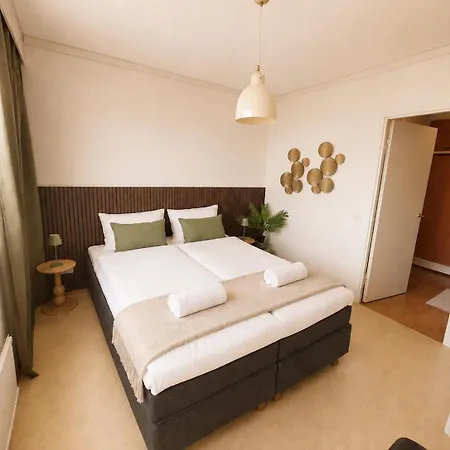 A Gem In The Heart Of The City, With A Balcony, For 5 People, Ideal For Remote Work *